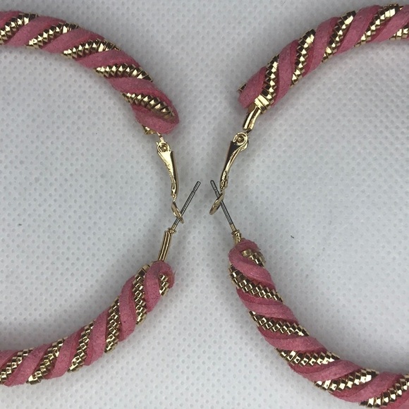 PINK SUEDE EARRINGS ✨✨✨ - Picture 4 of 4